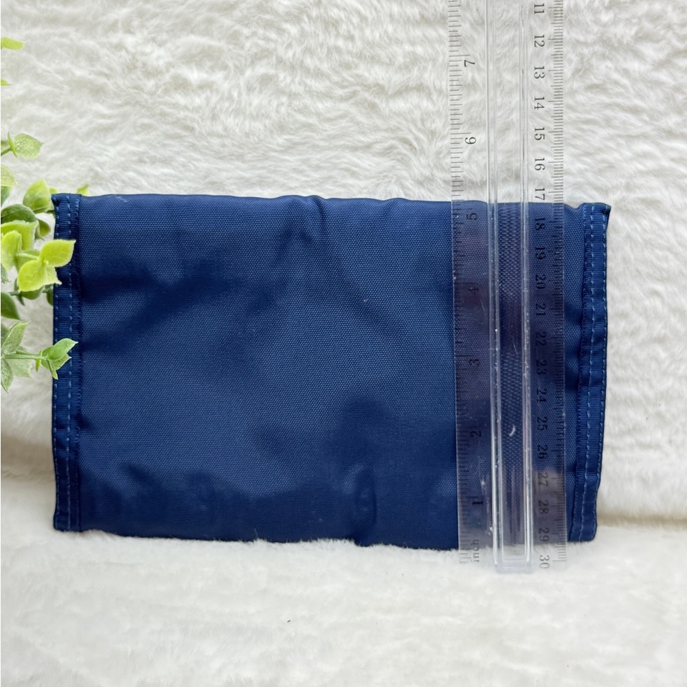 California Wallet Blue Nylon Toiletry Bag with Fold-Over Flap - Picture 4 of 11